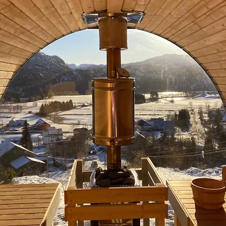 Solkro - With A View Tjorhom